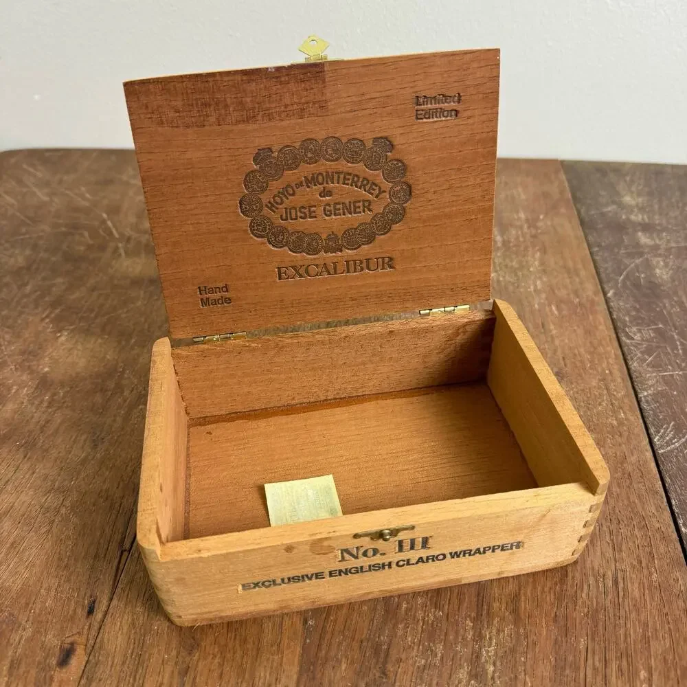 Vintage Wood Hand Made Cigar Box Advertising Hoyo‎ De Monterrey No. III